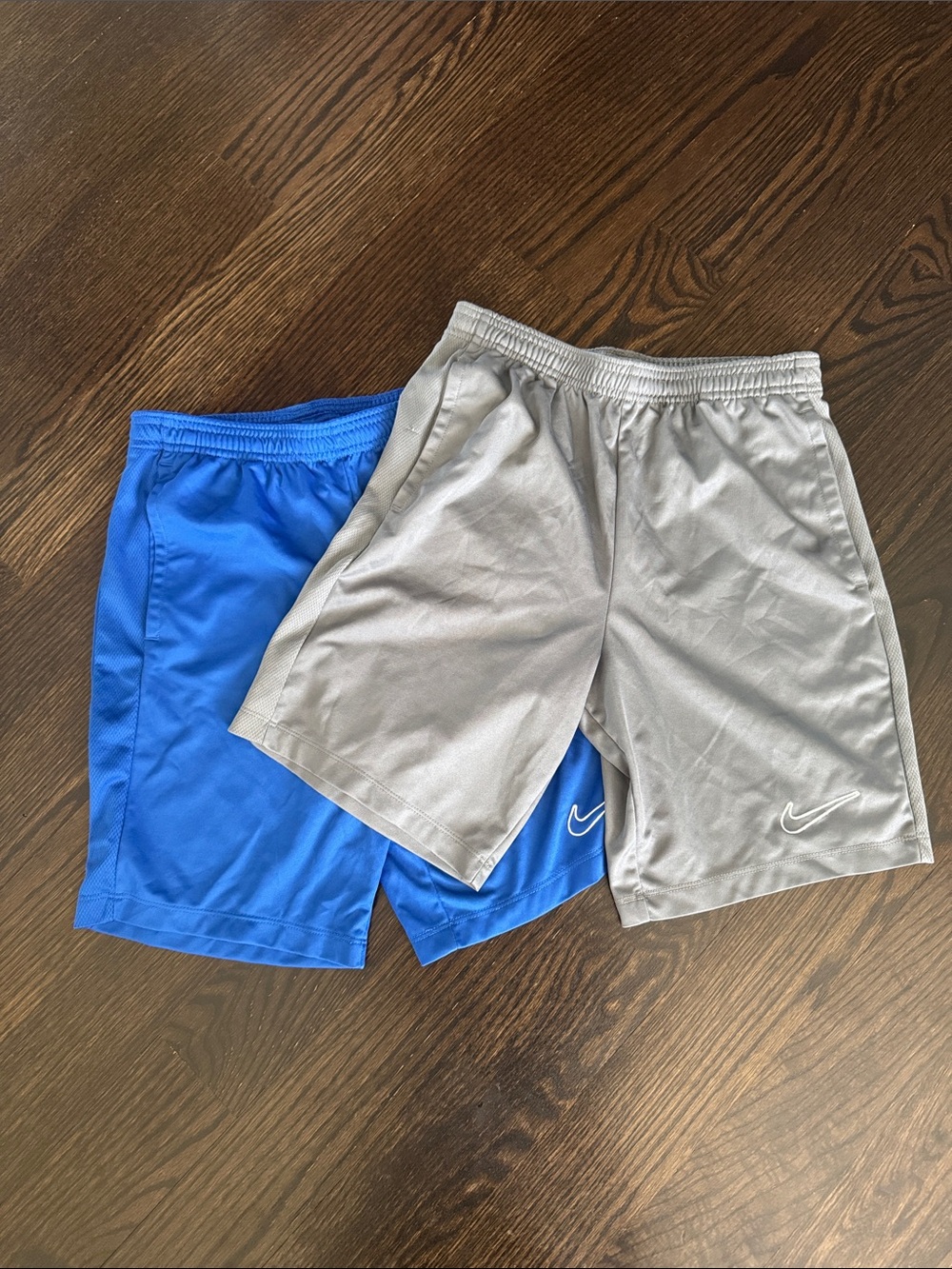 Nike Boys’s Athletic Shorts in Gray and Blue Duo Pack, size Large